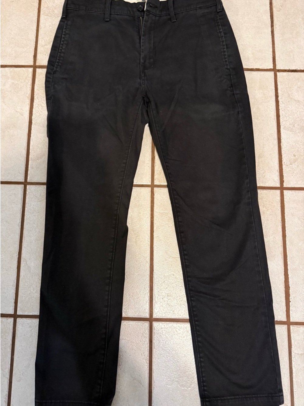 NWOT Levi’s Black Chinos Slim Fit Men’s Size 30 X 30